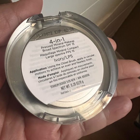 4-in-1 Pressed Mineral Cream and the color Ivory / Ivoire | LP5,Brand New . - Picture 6 of 11